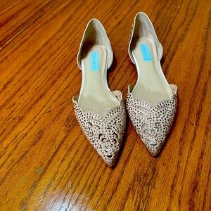 NWOB BETSY JOHNSON “LUCY” BLUSH PINK PEAU DE SOIS w/ RHINESTONES WOMEN’s 8.5